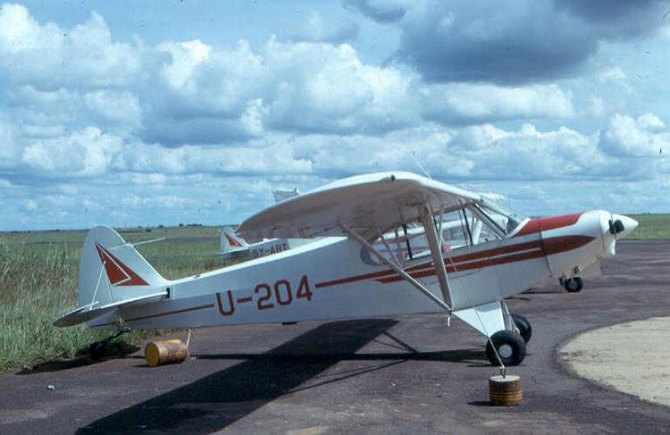 Uganda_Piper0Super20Cub201975.jpg